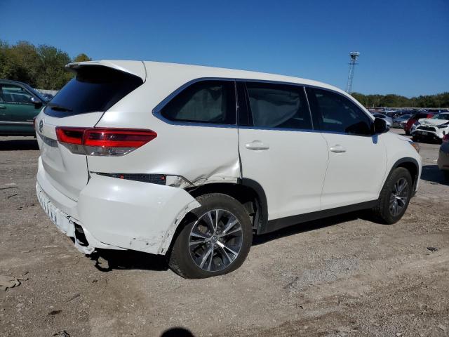 VIN 5TDZARFH3KS058190 2019 Toyota Highlander, LE no.3