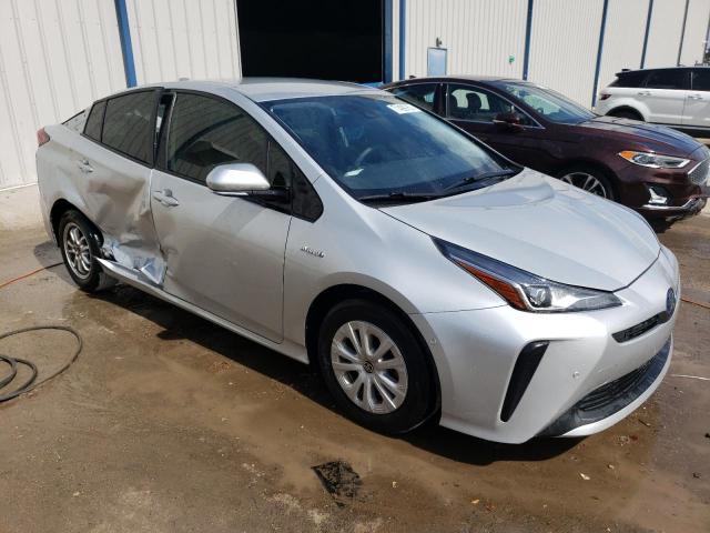 JTDKARFU4L3126577 Toyota Prius L 4