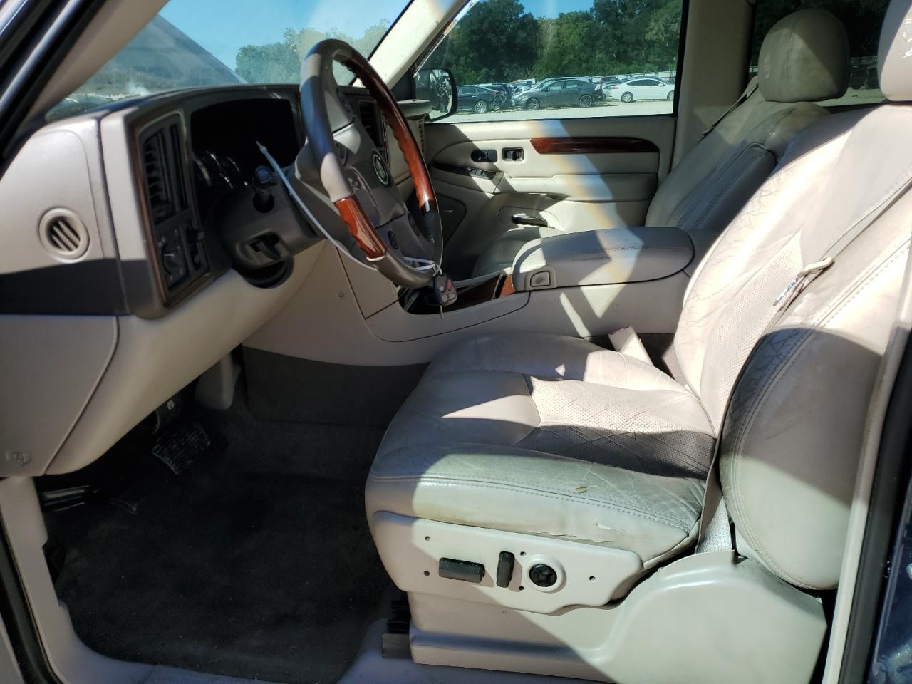 1gyec63t25r117551 1GYEC63T25R117551 2005 Cadillac Escalade Luxury