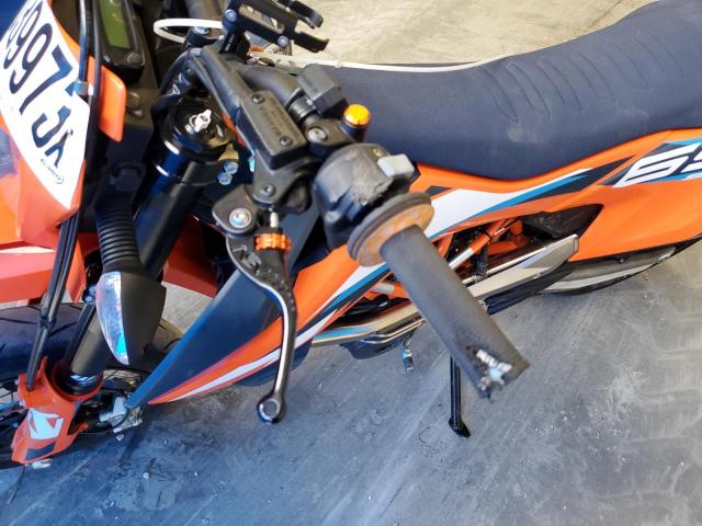 2023 KTM 690 SMC R VBKLSV400PM745007