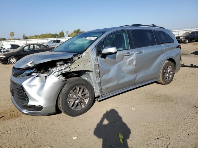 2021 Toyota Sienna LE