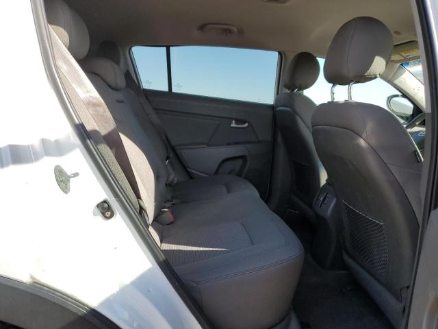 KNDPB3AC0E7560795 KIA Sportage Base