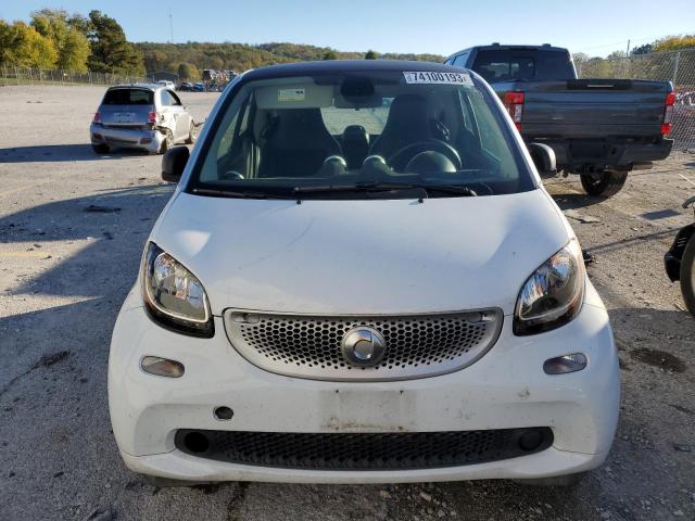 VIN WMEFJ5DA0GK142484 2016 Smart Fortwo no.5