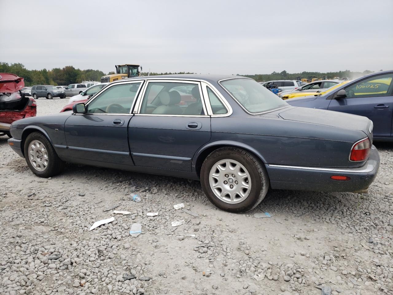 sajda14c81lf32772 SAJDA14C81LF32772 2001 Jaguar Xj8
