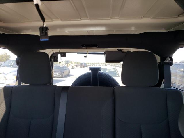 1C4BJWDG6HL538938 Jeep Wrangler Unlimited Sport