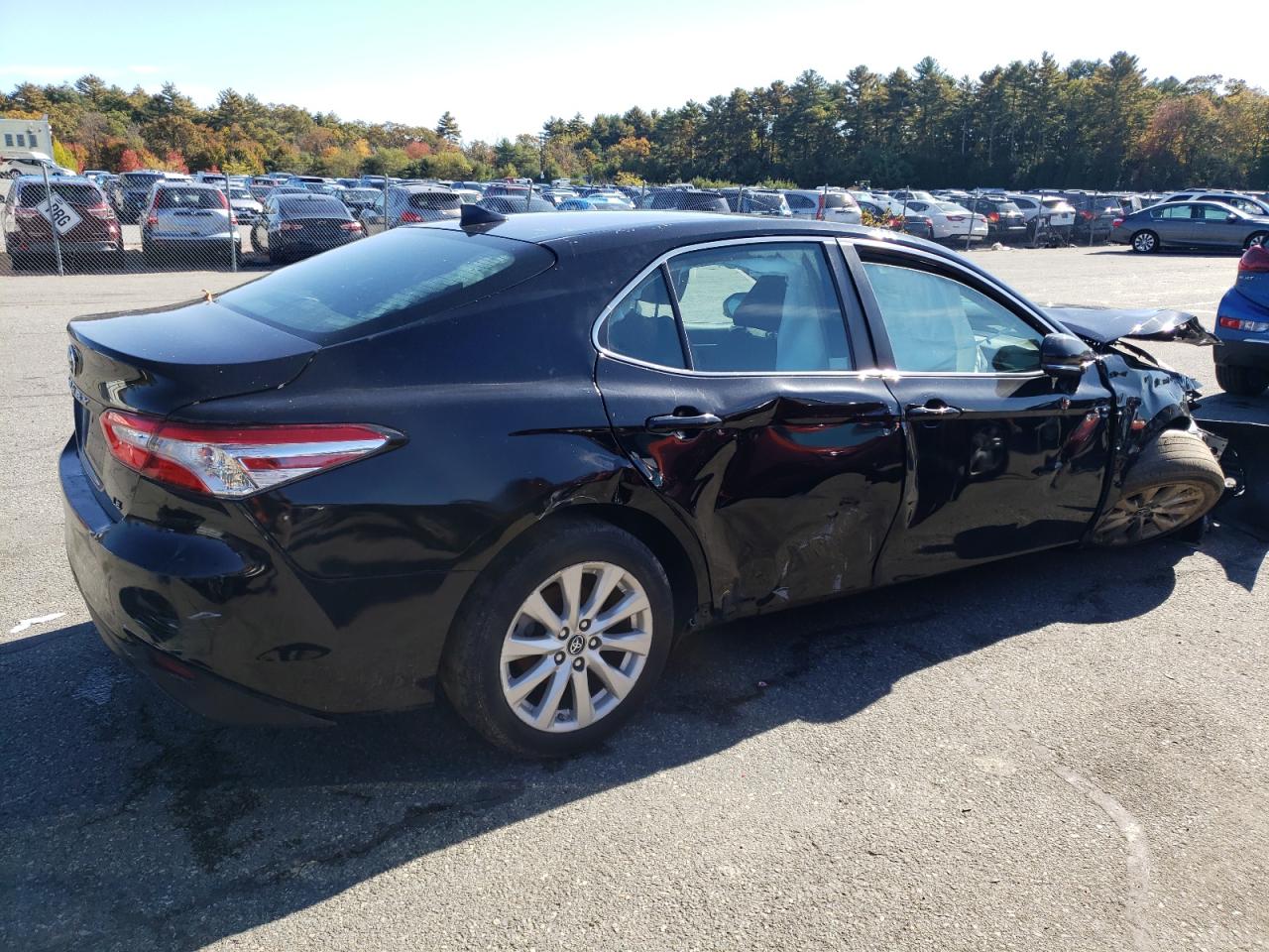 2019 Toyota Camry L vin: 4T1B11HK3KU750873