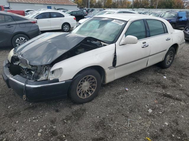 2001 Lincoln Town Car Signature