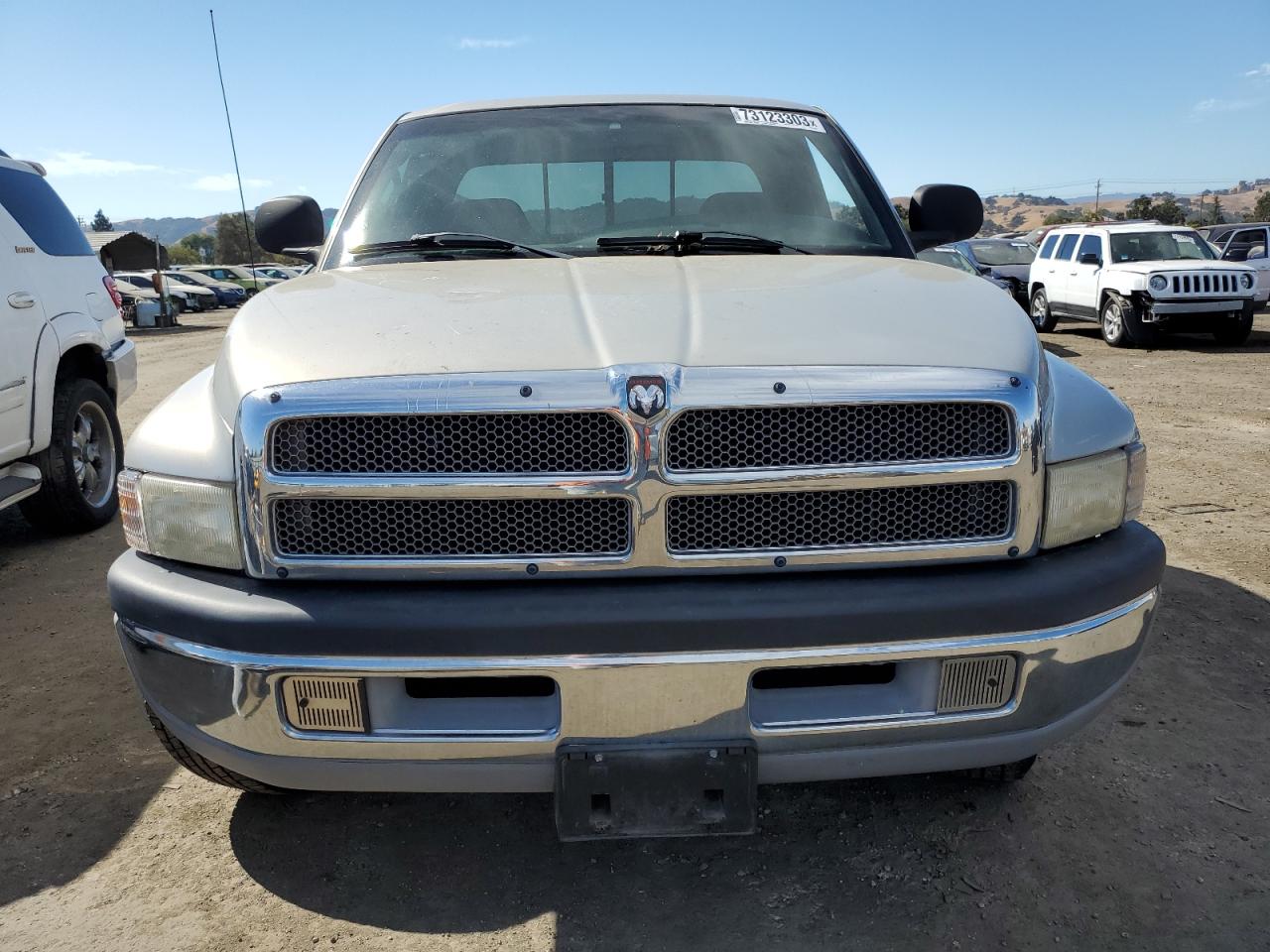 3B7KC23Z8YG152640 2000 Dodge Ram 2500 3B7KC23Z8YG152640 2000 Dodge Ram 2500