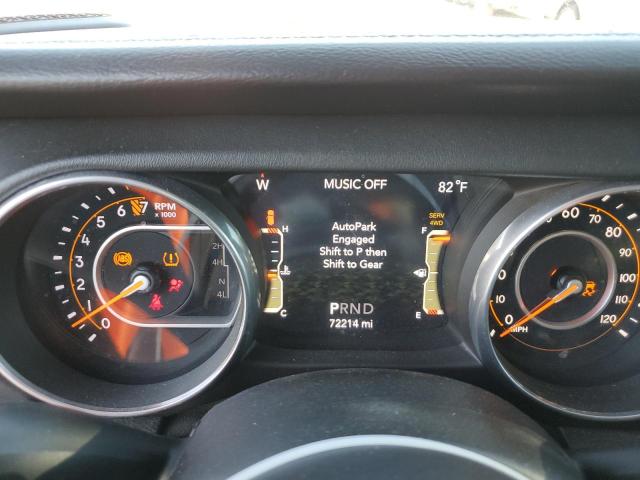1C4HJXEG3JW121005 Jeep Wrangler Unlimited Sahara