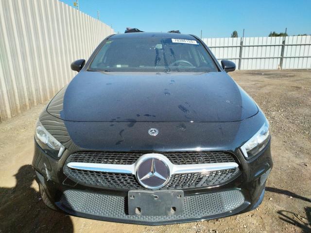 WDD3G4EB5KW022561 Mercedes-Benz A 220