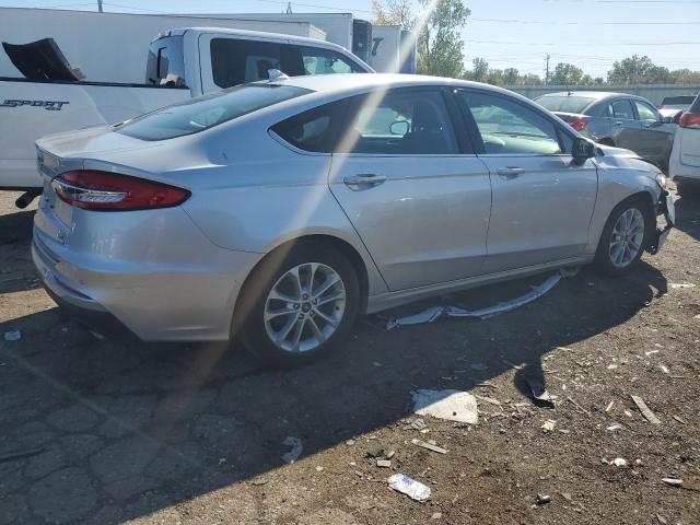 3FA6P0HD1KR217563 Ford Fusion SE 3