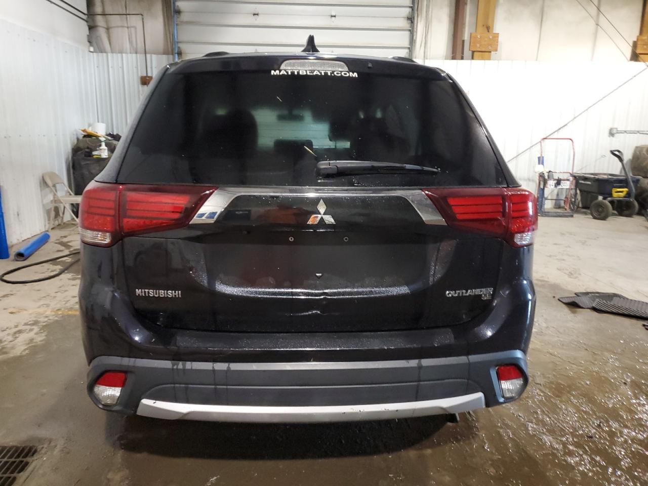 JA4AD3A34HZ066765 2017 Mitsubishi Outlander Se