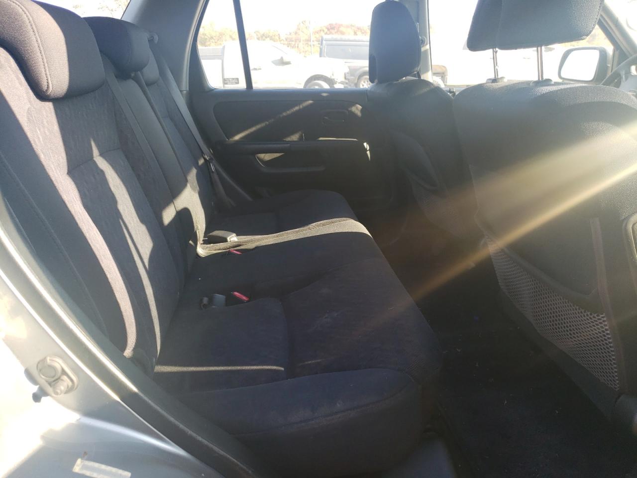 JHLRD785X5C046528 2005 Honda Cr-V Lx