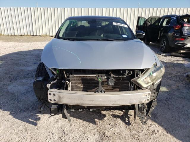 1N4AA6AP7GC904569 Nissan Maxima 3.5s