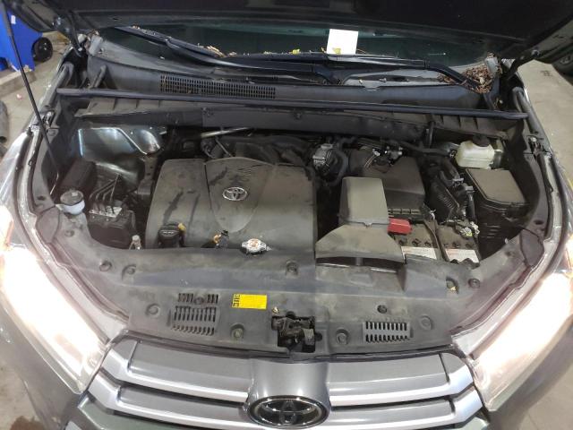 5TDJZRFH3JS912583 Toyota Highlander Se