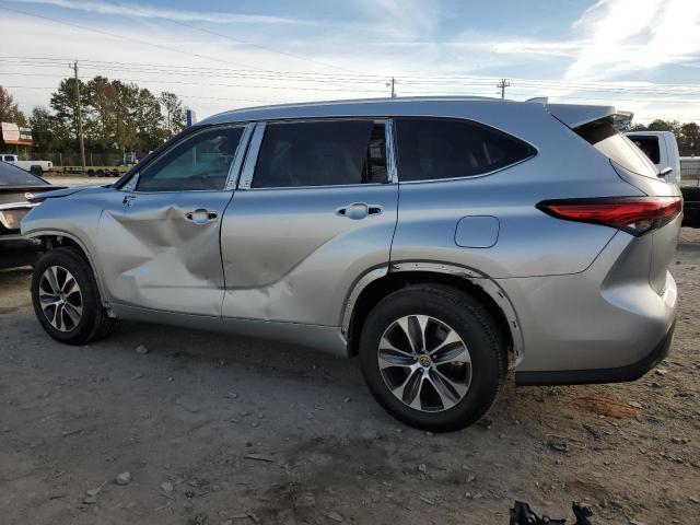 VIN 5TDGZRAH9NS135687 2022 Toyota Highlander, Xle no.2