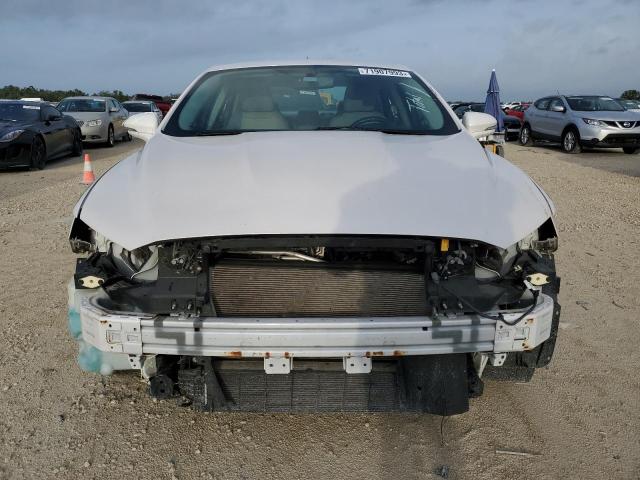 3FA6P0HD1HR372249 Ford FUSION SE
