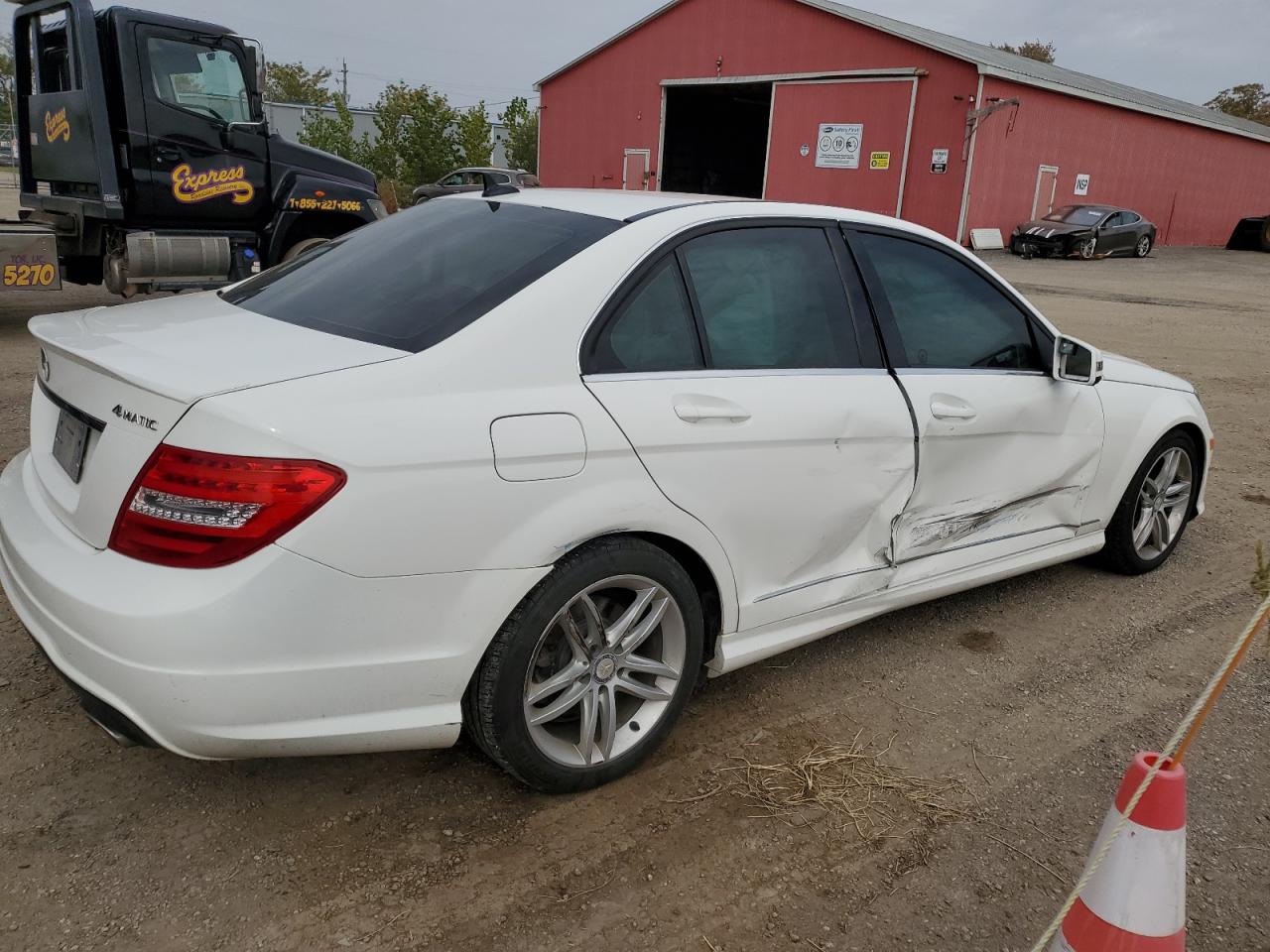 WDDGF8AB7EA907749 2014 Mercedes-Benz C 300 4Matic