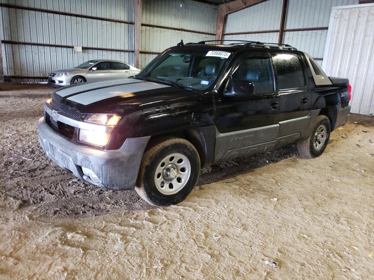 2003 Chevrolet Avalanche 5.3L for Sale in Houston, TX - Front End