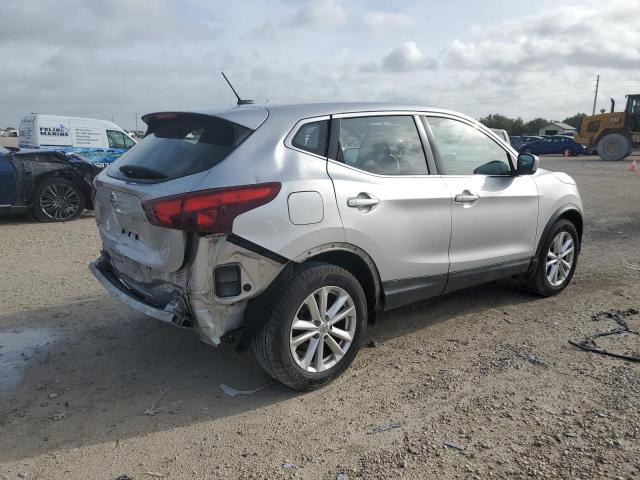 JN1BJ1CP4HW016198 Nissan Rogue Sport S