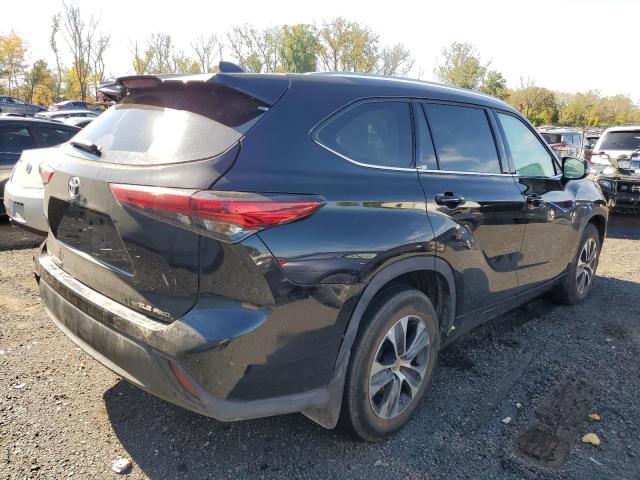 VIN 5TDGZRBH7MS105701 2021 Toyota Highlander, Xle no.3