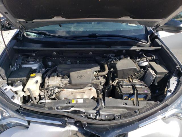 2T3BFREV7JW710851 Toyota RAV4 LE