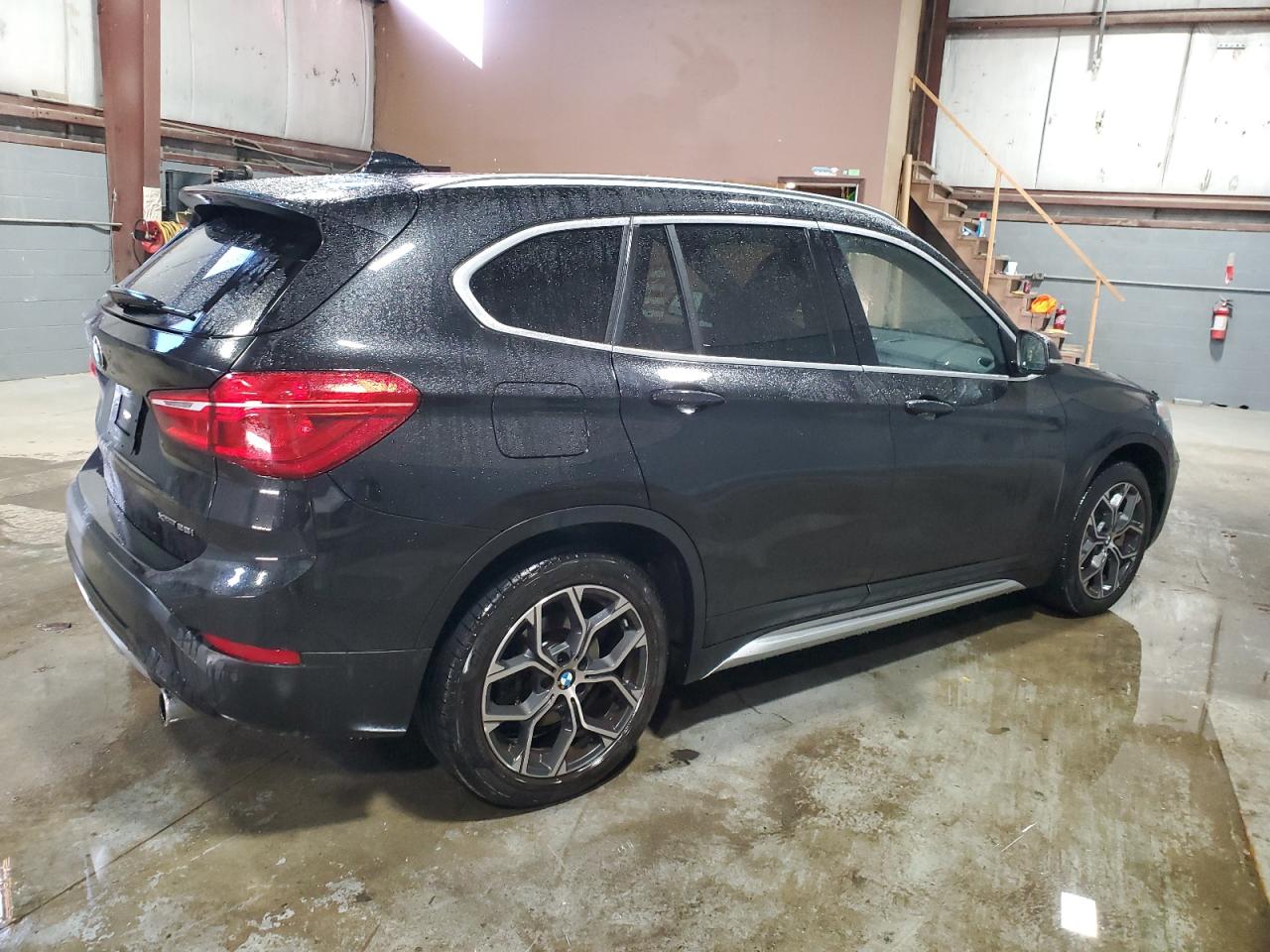 WBXJG9C03N5V35711 BMW X1 XDRIVE2 3