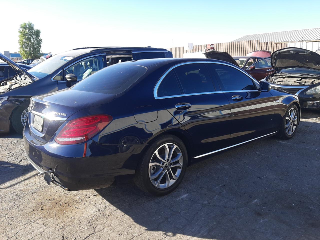 55SWF4JB5JU262503 2018 Mercedes-Benz C 300