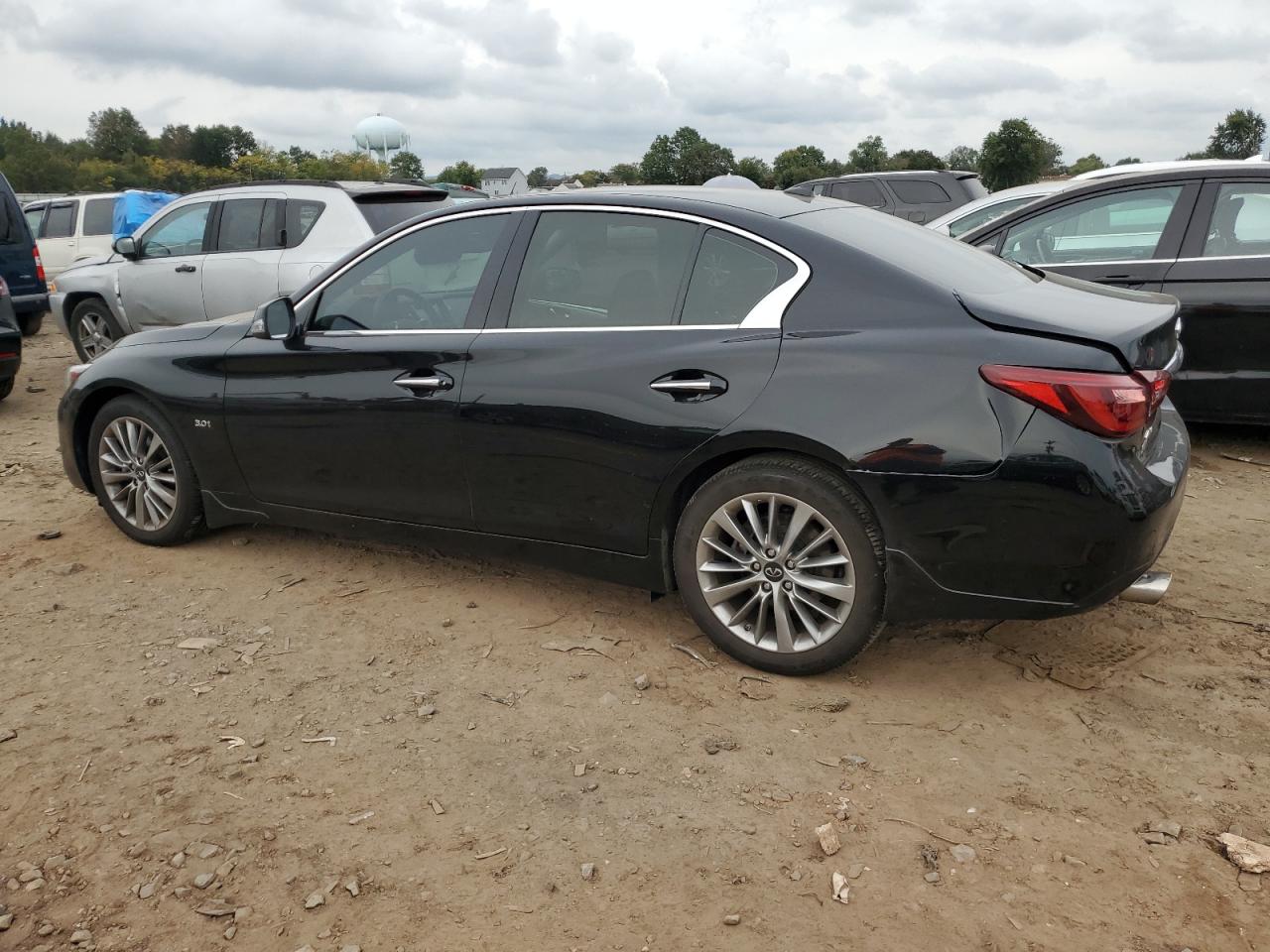 JN1EV7AR1KM593637 Infiniti Q50 LUXE 2