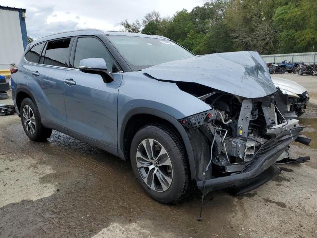 VIN 5TDGZRAH6NS094337 2022 Toyota Highlander, Xle no.4