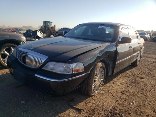 2011 Lincoln Town Car Signature Limited