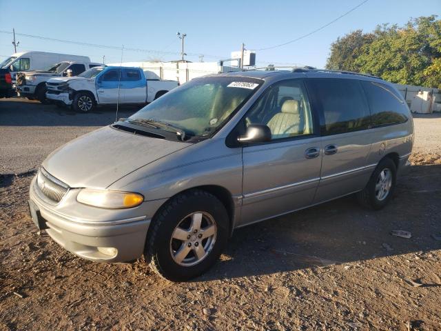 1996 Chrysler Town & Country 