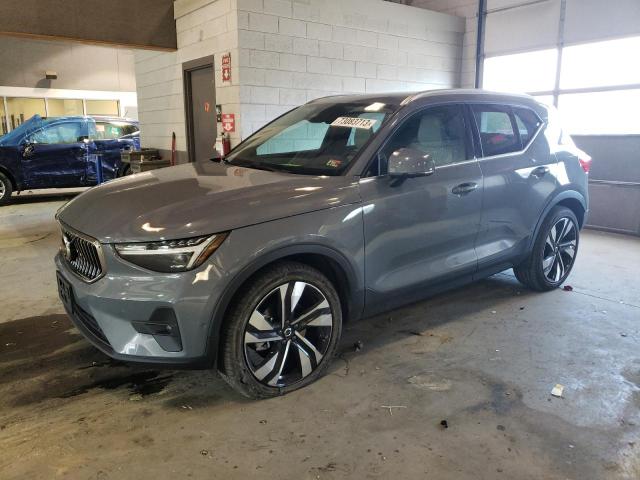 2023 Volvo XC40 