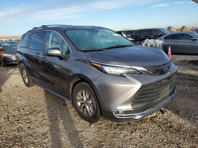 5TDYRKEC3NS086903 Toyota SIENNA XLE