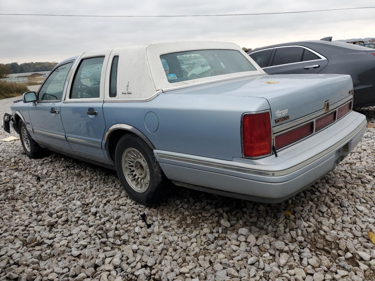 1LNLM81W3VY625323 1997 Lincoln Town Car Executive