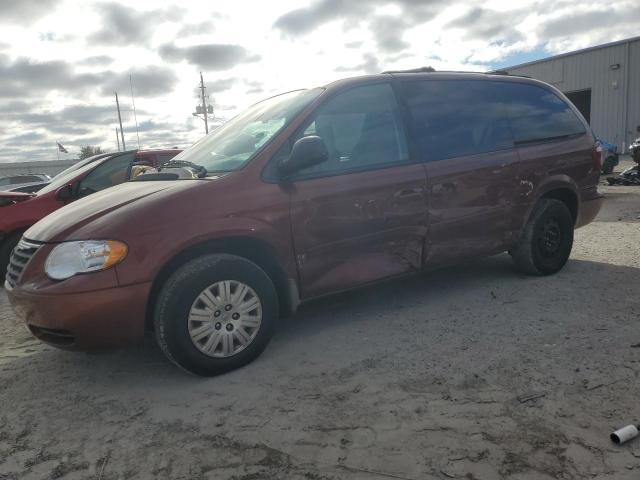 2007 Chrysler Town & Country LX