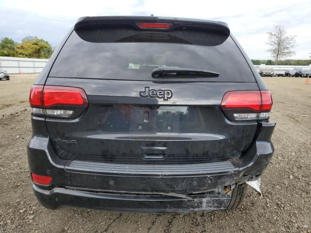 1C4RJFAGXJC245049 Jeep Grand Cherokee Laredo