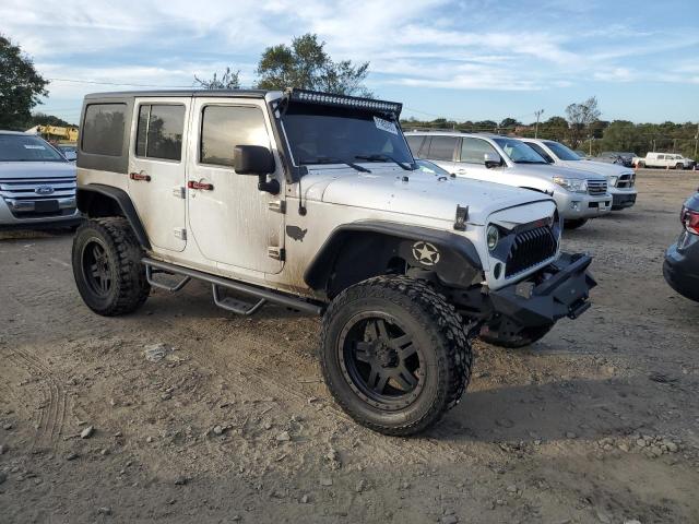 1C4BJWDG5EL115022 Jeep Wrangler Unlimited Sport