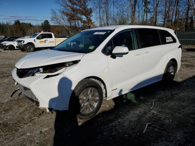 2021 Toyota Sienna LE