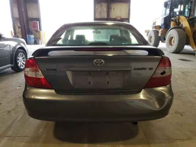 2004 Toyota Camry Le VIN: JTDBE30K340245524 Lot: 50552004