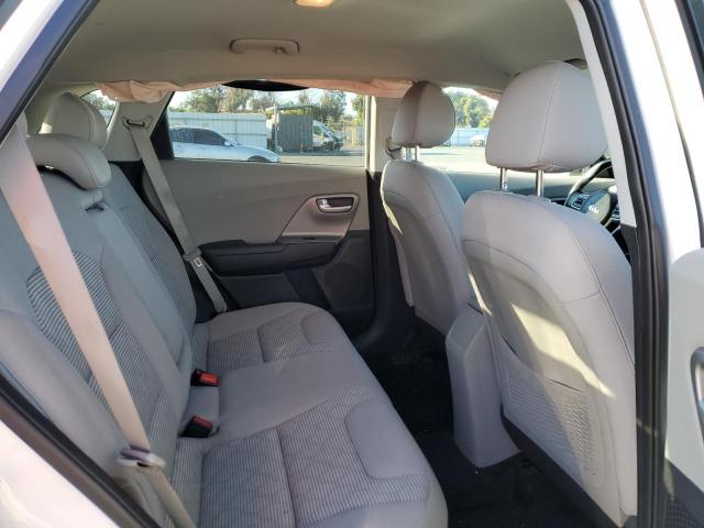 KNDCM3LD3J5202479 KIA NIRO LX
