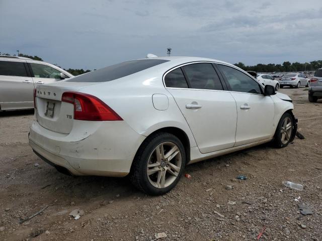  VOLVO S60 2015 Білий