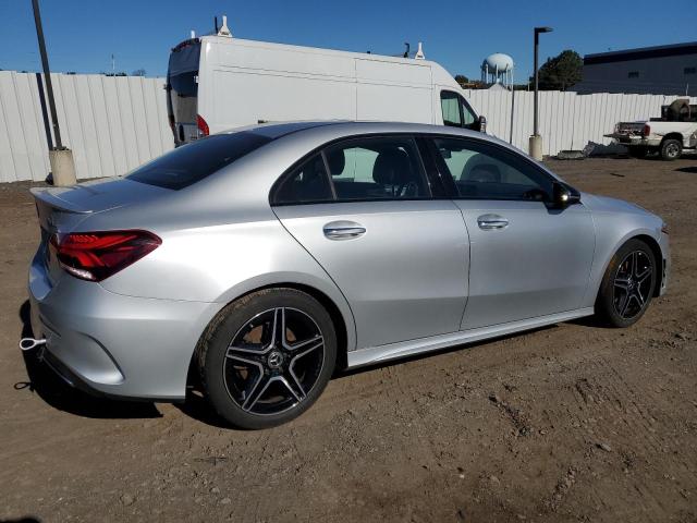 W1K3G4FB8MJ267109 Mercedes-Benz A 220 4matic