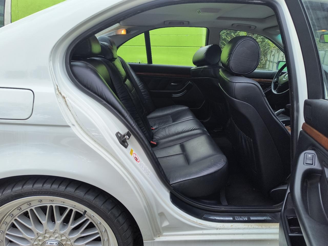 WBADM5338XBY15406 1999 BMW 528 I