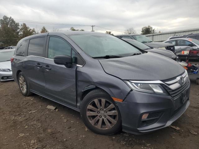 5FNRL6H28JB075975 2018 Honda Odyssey Lx