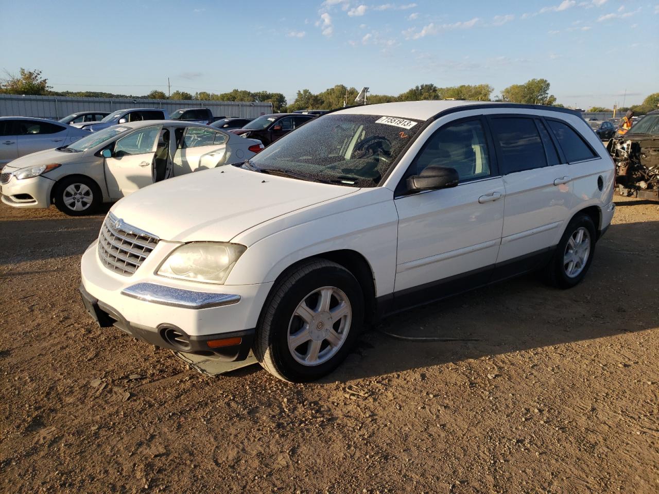 2C4GM68414R510897 2004 Chrysler Pacifica