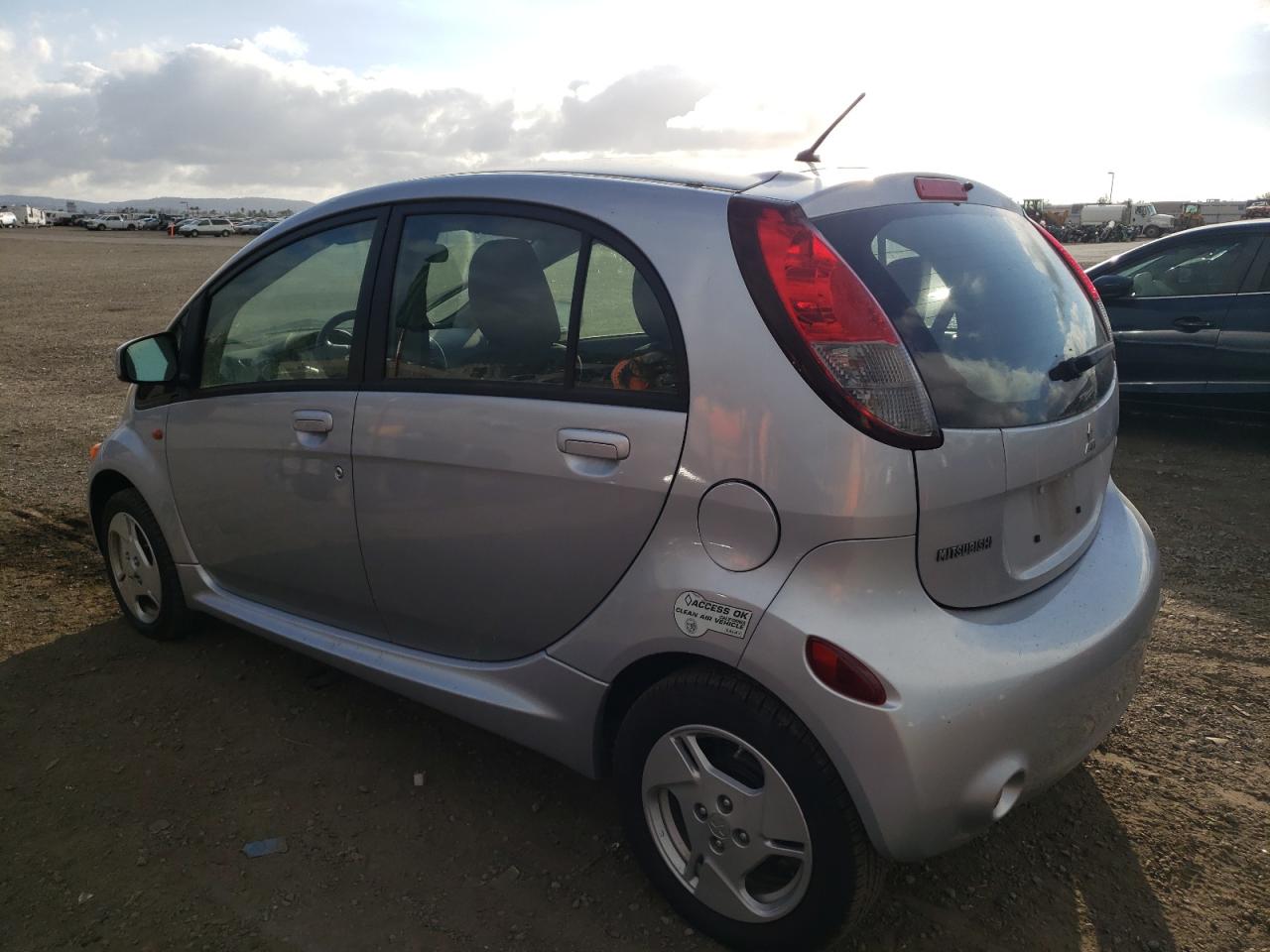 2014 Mitsubishi I Miev Es vin: JA3215H49EU021552