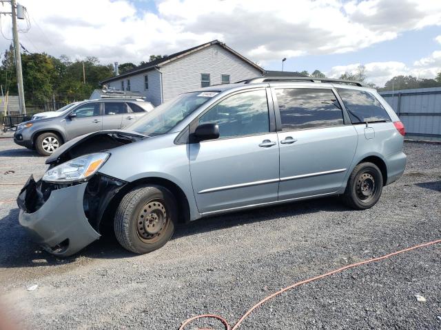 2004 Toyota Sienna CE