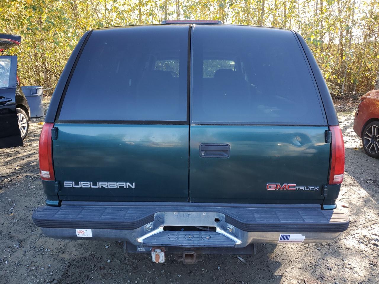 1GKEC16R9VJ728348 1997 GMC Suburban C1500