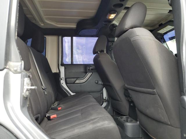 1C4BJWDG2HL589384 Jeep Wrangler Unlimited Sport